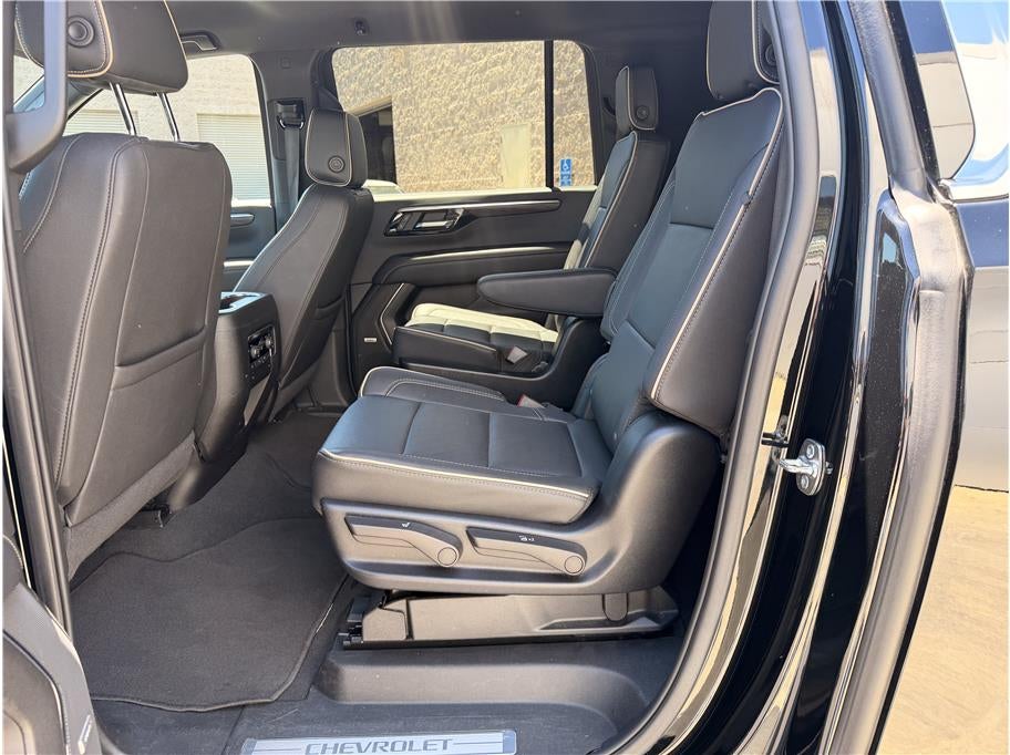 2025 Chevrolet Suburban Premier Sport Utility 4D