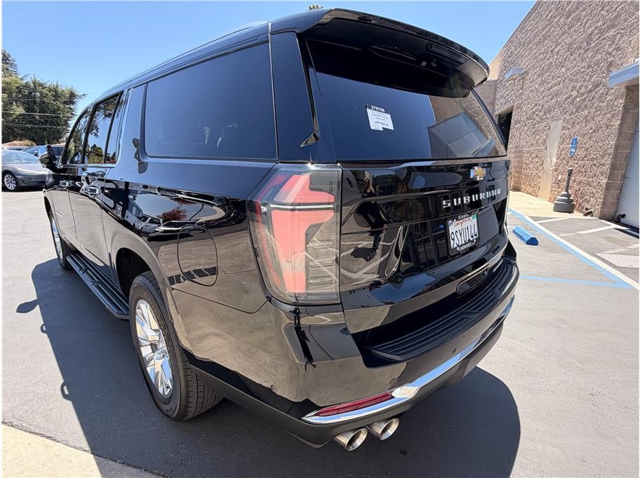 2025 Chevrolet Suburban Premier Sport Utility 4D