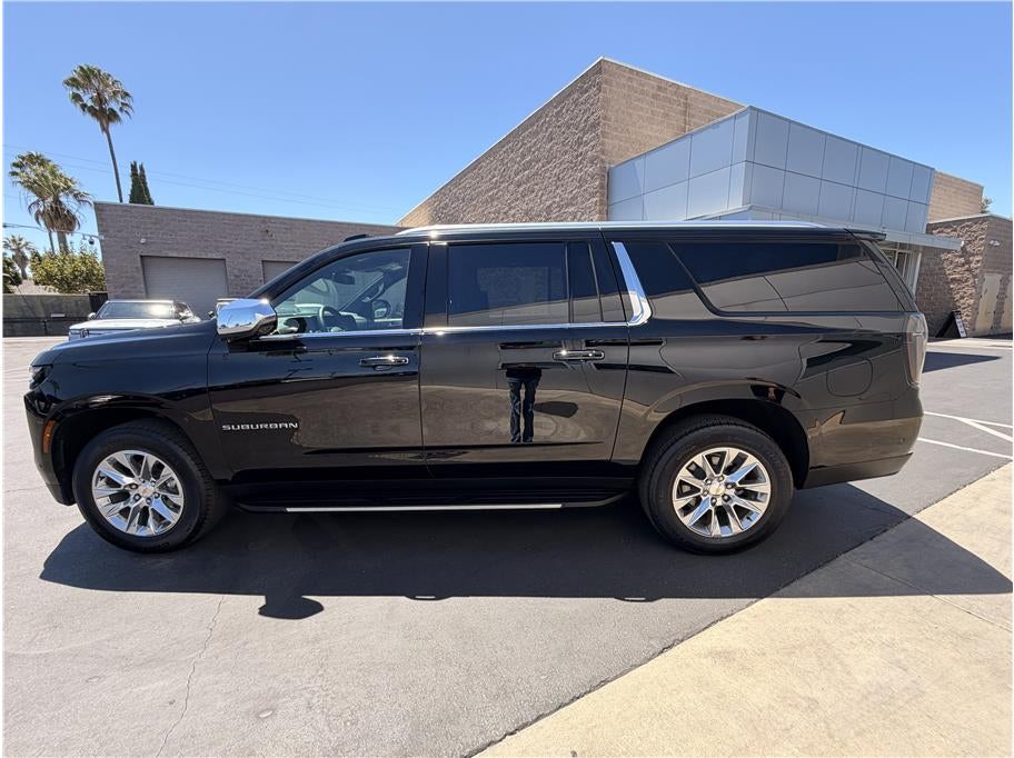 2025 Chevrolet Suburban Premier Sport Utility 4D