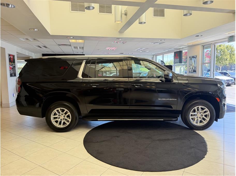 2024 Chevrolet Suburban LT Sport Utility 4D