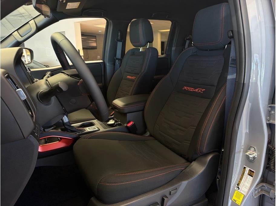 2026 Nissan Frontier Crew Cab PRO-4X Pickup 4D 5 ft
