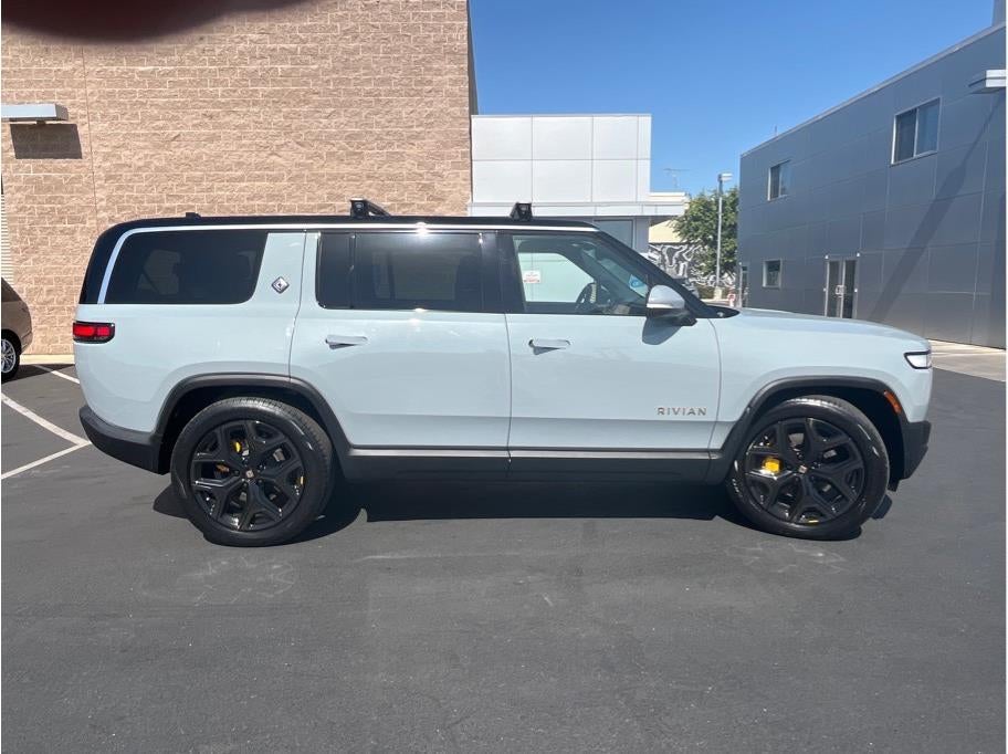 2022 RIVIAN R1S Launch Edition Sport Utility 4D