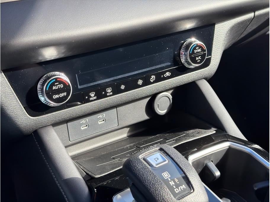 2026 Mitsubishi Outlander ES Sport Utility 4D