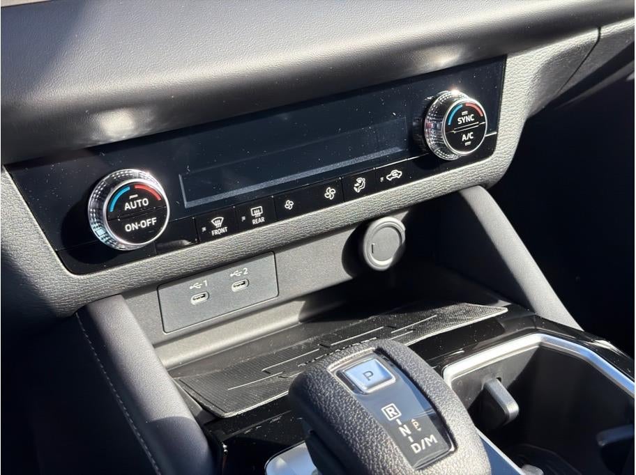 2026 Mitsubishi Outlander ES Sport Utility 4D