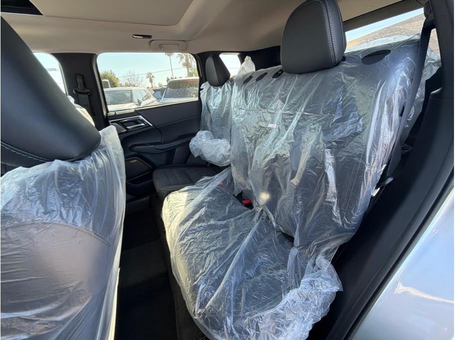 2026 Mitsubishi Outlander LE Sport Utility 4D