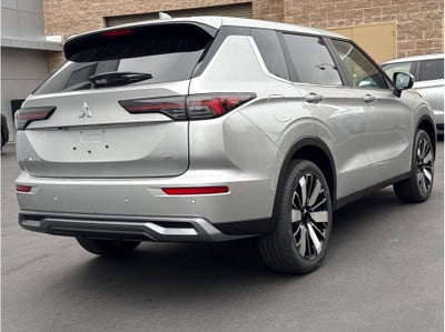 2026 Mitsubishi Outlander LE Sport Utility 4D