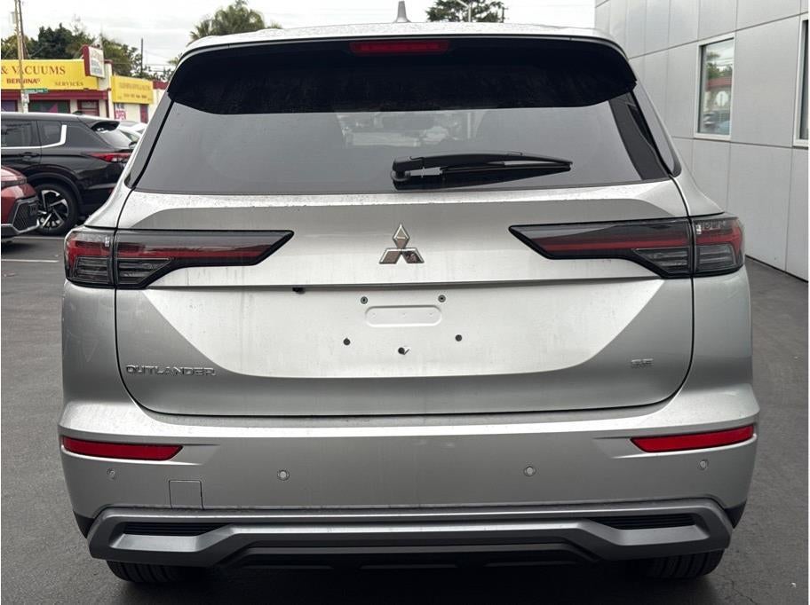 2026 Mitsubishi Outlander LE Sport Utility 4D