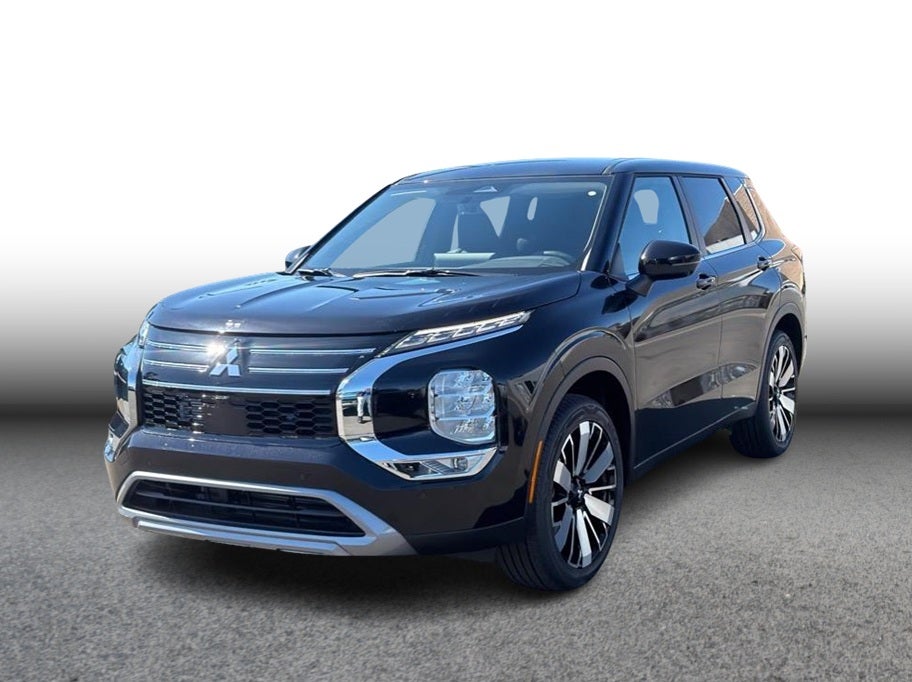 2026 Mitsubishi Outlander LE Sport Utility 4D