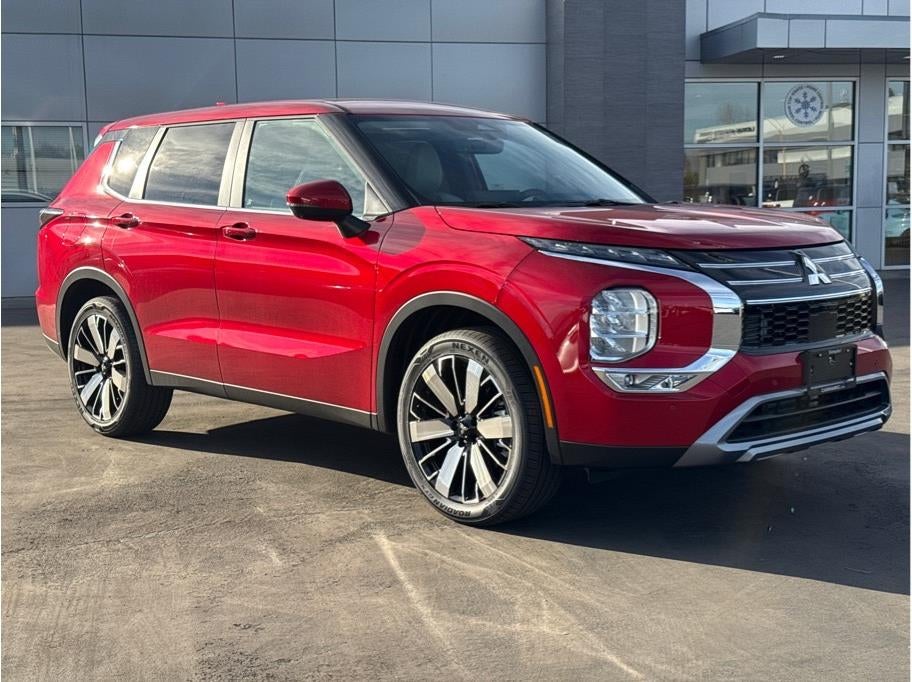 2026 Mitsubishi Outlander LE Sport Utility 4D