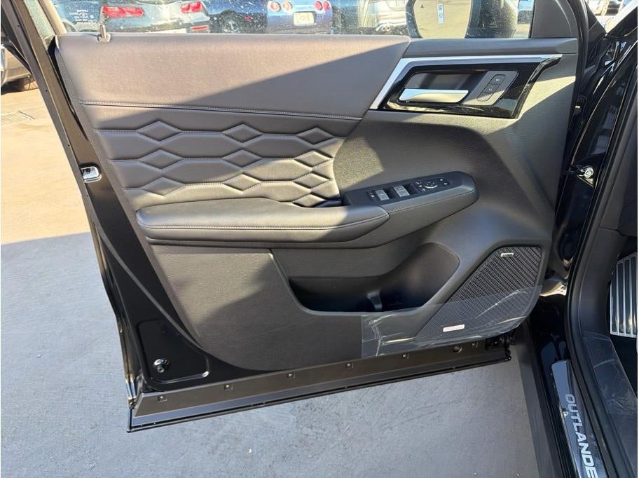 2026 Mitsubishi Outlander Black Edition Sport Utility 4D