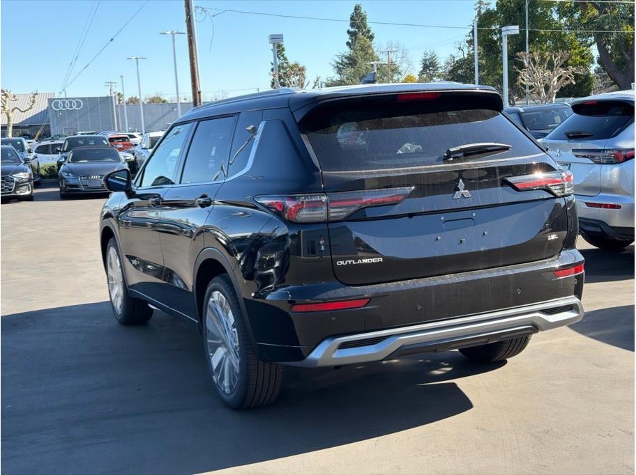 2026 Mitsubishi Outlander Black Edition Sport Utility 4D