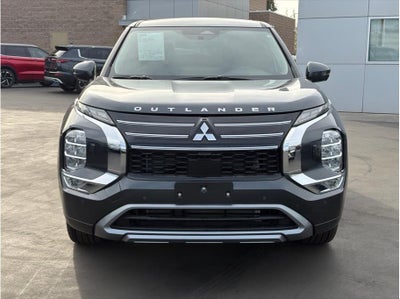 2025 Mitsubishi Outlander SE