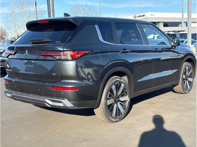 2025 Mitsubishi Outlander SE