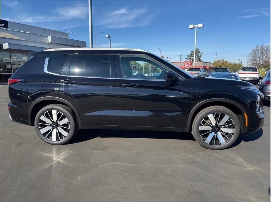 2025 Mitsubishi Outlander SEL Sport Utility 4D