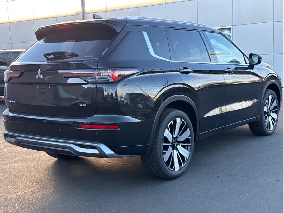 2025 Mitsubishi Outlander SEL