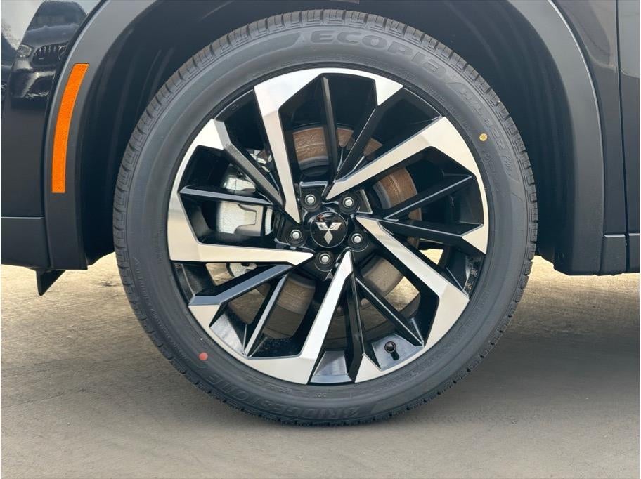 2025 Mitsubishi Outlander PHEV SE Tech Package