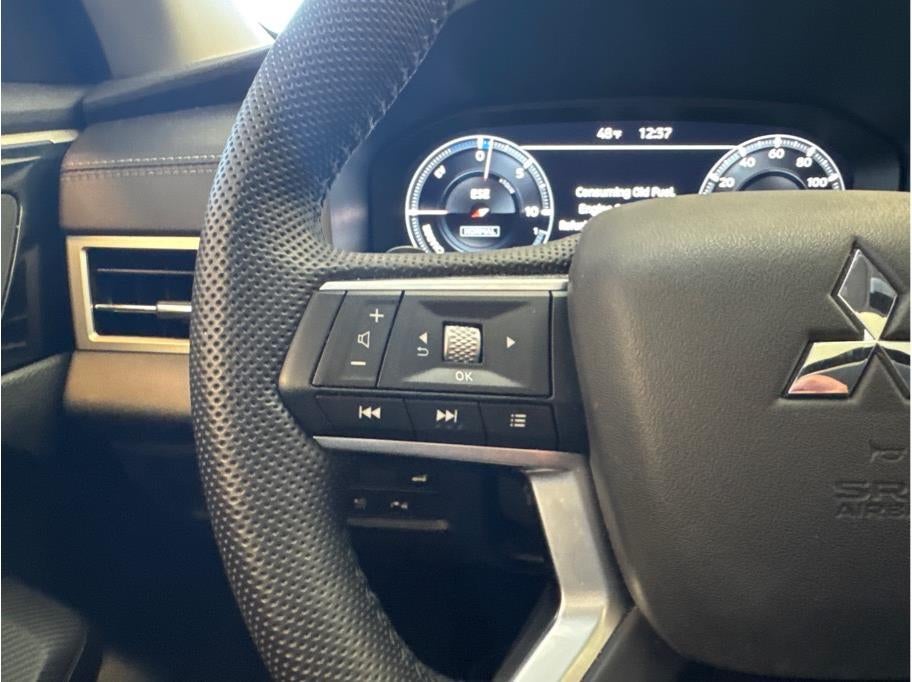 2023 Mitsubishi Outlander PHEV SEL Sport Utility 4D