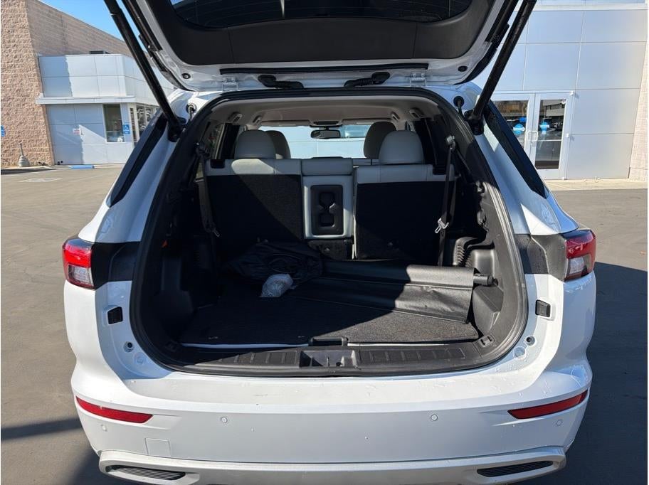 2023 Mitsubishi Outlander PHEV SEL Sport Utility 4D