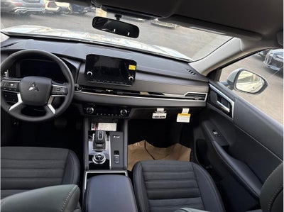 2025 Mitsubishi Outlander PHEV SE