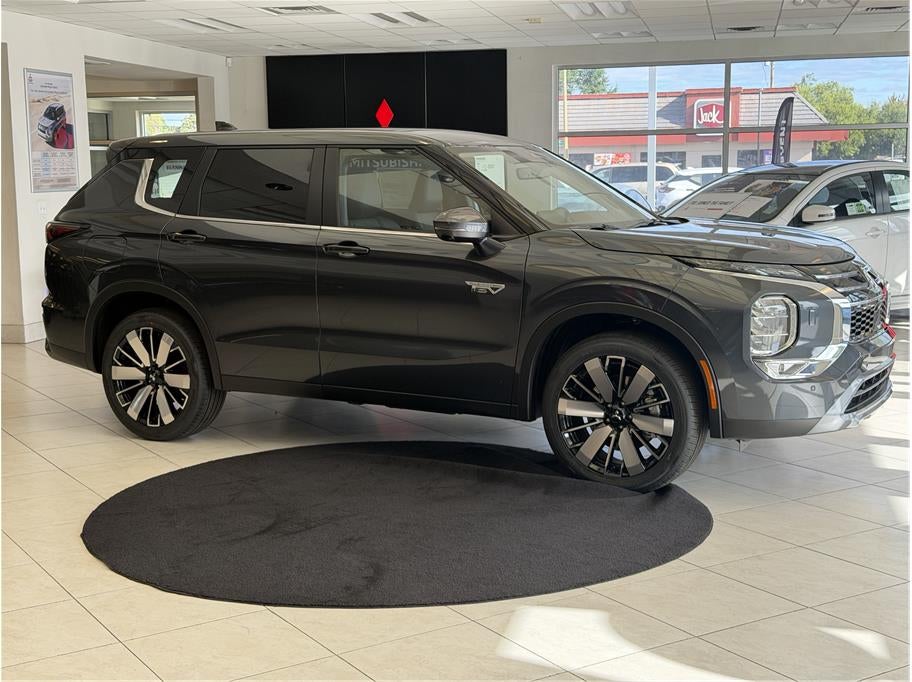 2026 Mitsubishi Outlander PHEV SE