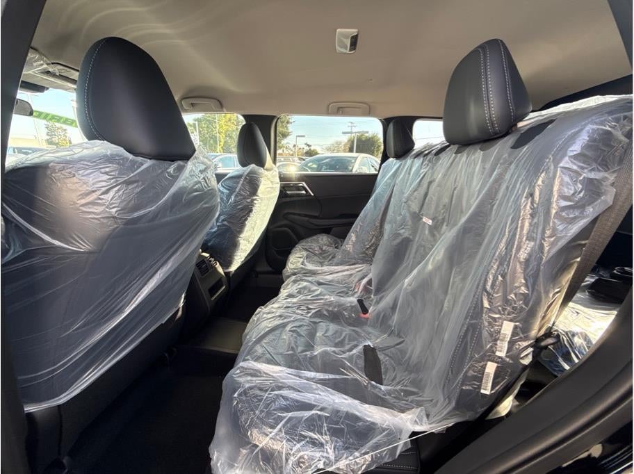 2025 Mitsubishi Outlander PHEV SE