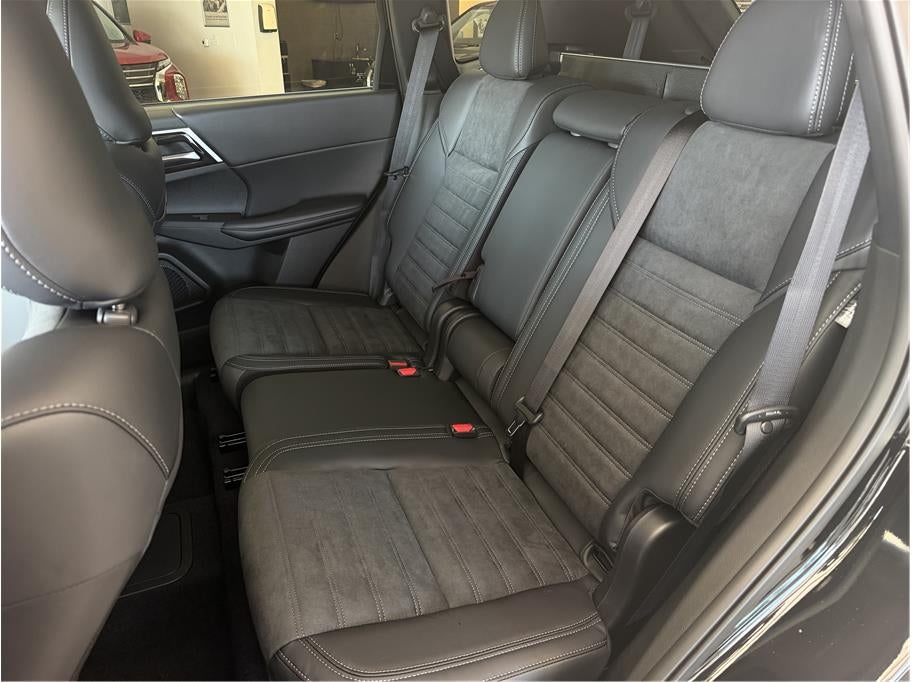 2026 Mitsubishi Outlander PHEV SE