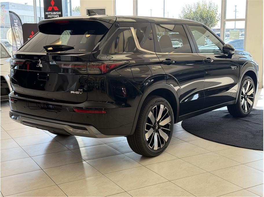 2026 Mitsubishi Outlander PHEV SE