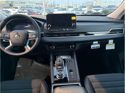 2025 Mitsubishi Outlander PHEV SE