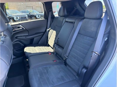 2025 Mitsubishi Outlander PHEV SE