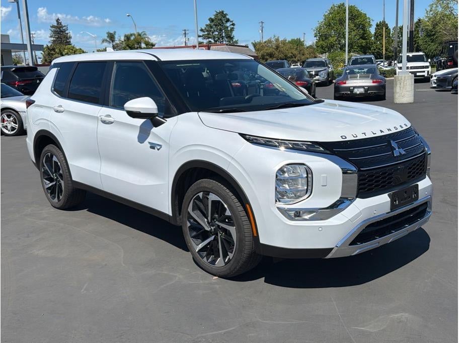 2025 Mitsubishi Outlander PHEV SE