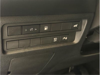 2025 Mitsubishi Outlander PHEV SE Sport Utility 4D