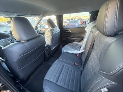 2025 Mitsubishi Outlander PHEV SE