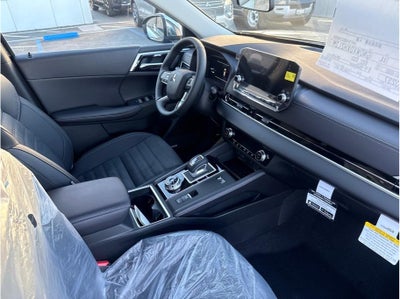 2025 Mitsubishi Outlander PHEV SE