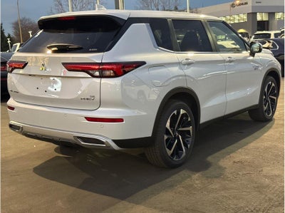 2025 Mitsubishi Outlander PHEV SE