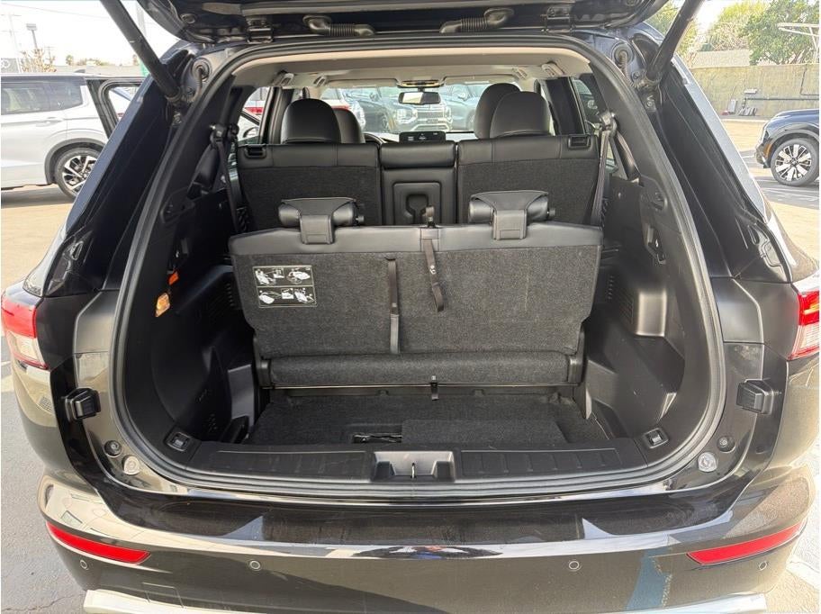 2024 Mitsubishi Outlander PHEV SEL Sport Utility 4D