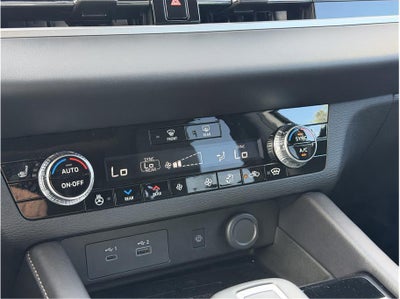 2025 Mitsubishi Outlander PHEV SEL Sport Utility 4D