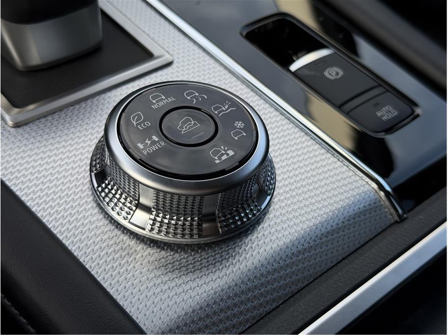2025 Mitsubishi Outlander PHEV SEL Sport Utility 4D