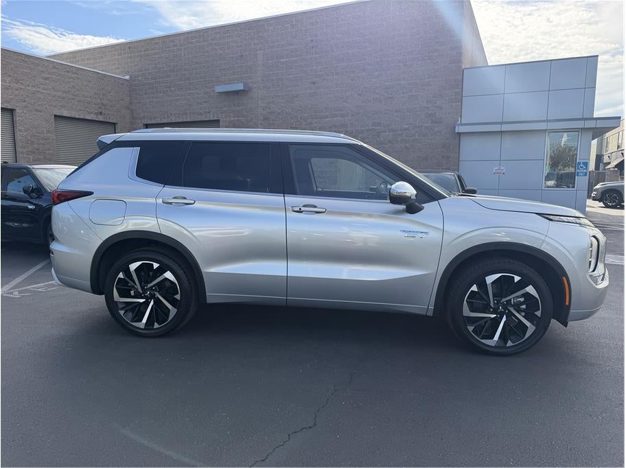 2025 Mitsubishi Outlander PHEV SEL Sport Utility 4D