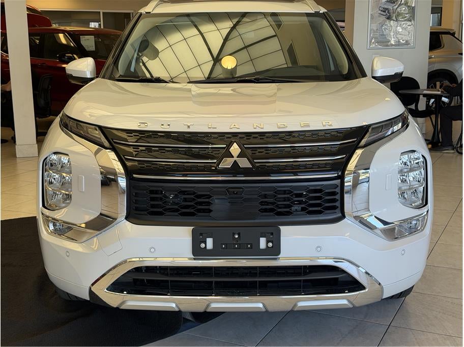 2025 Mitsubishi Outlander PHEV SEL Sport Utility 4D