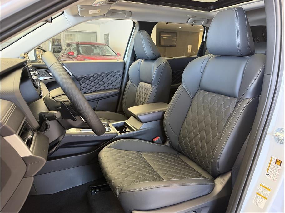 2025 Mitsubishi Outlander PHEV SEL Sport Utility 4D