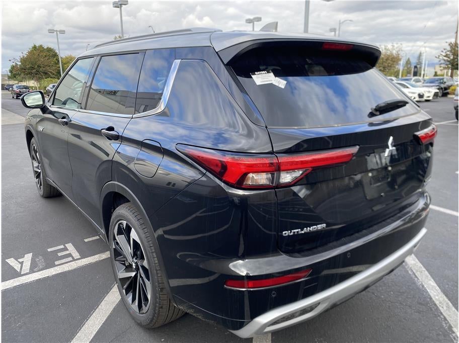 2025 Mitsubishi Outlander PHEV PLATINUM EDITION