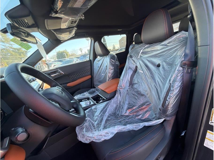 2025 Mitsubishi Outlander PHEV SEL Premium Package