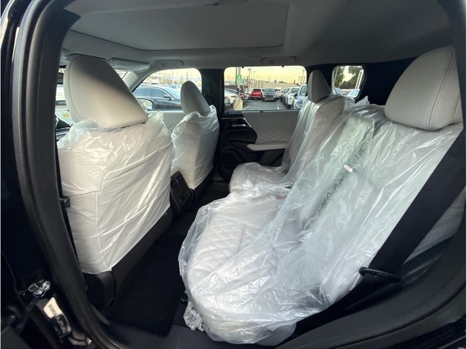 2025 Mitsubishi Outlander PHEV SEL