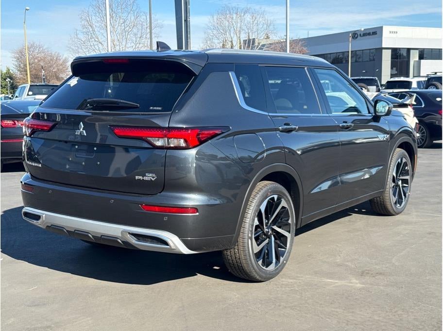 2025 Mitsubishi Outlander PHEV SEL