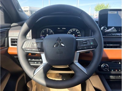 2025 Mitsubishi Outlander PHEV SEL Platinum Edition Sport Utility 4D
