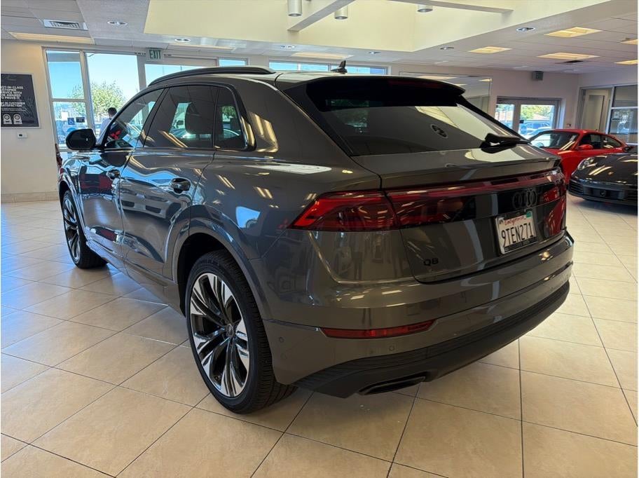 2025 Audi Q8 55 TFSI Premium Sport Utility 4D