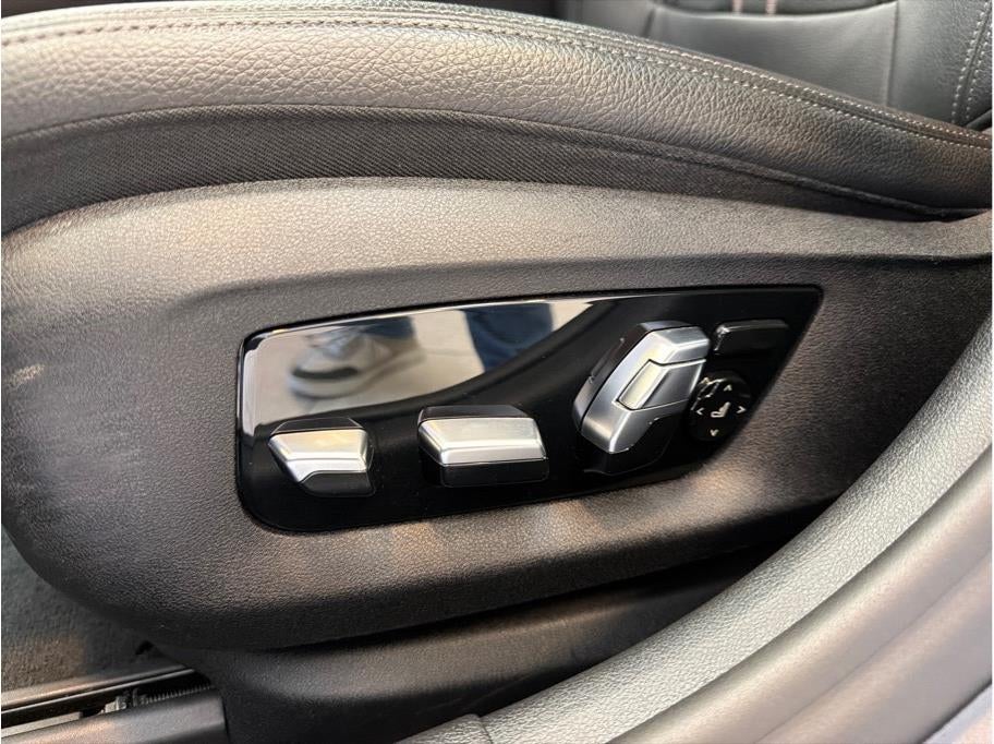 2020 BMW 5 Series M550i xDrive Sedan 4D