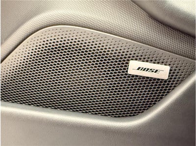 2022 Porsche Taycan Sedan 4D