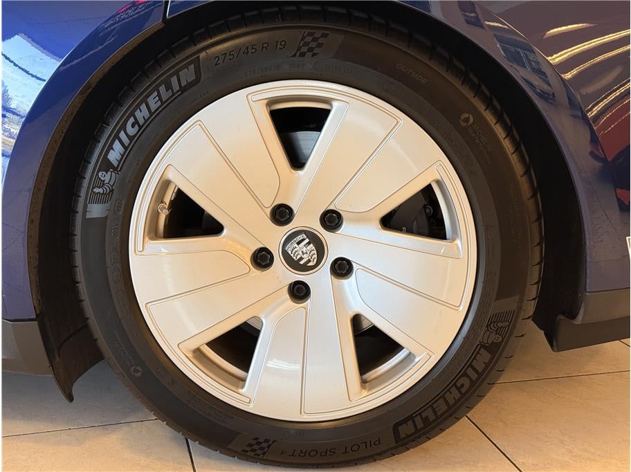 2022 Porsche Taycan Sedan 4D