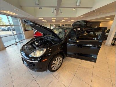 2017 Porsche Cayenne Platinum Edition Sport Utility 4D